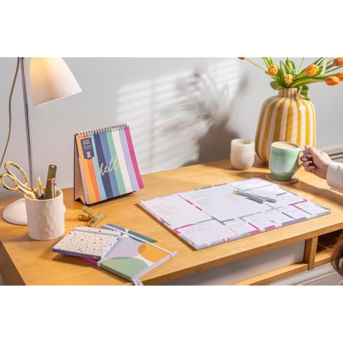 Busy B A3 Desk Pad in Floral with 36 Tear-off Sheets, Reminders, Notes and Handy Year Planner