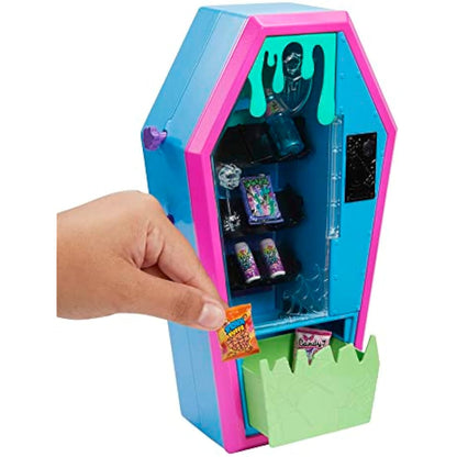 Monster High Student Lounge Playset, Doll House Furniture and Themed Accessories with Two Pets and Working Vending Machine