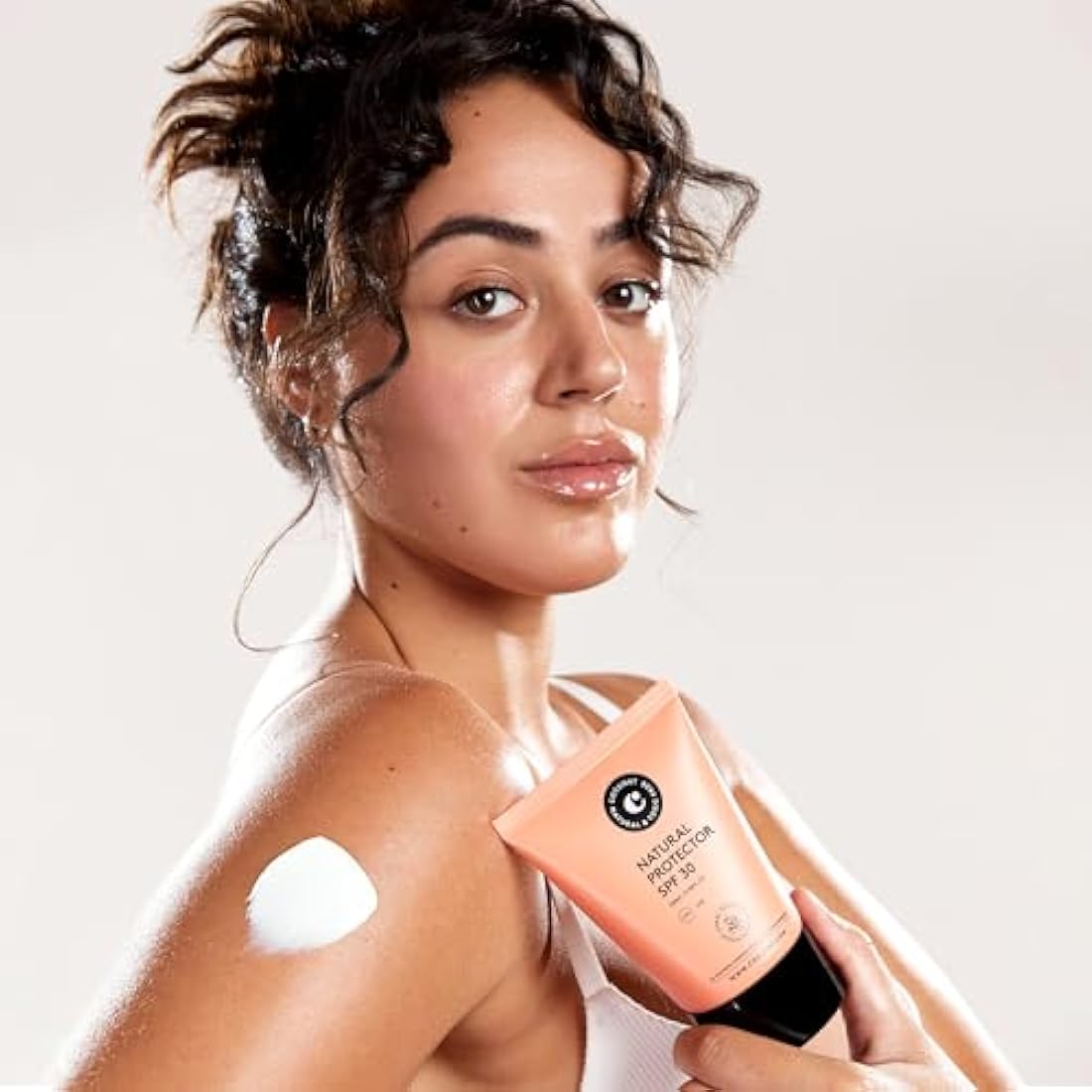 COCUNAT - Natural Sunscreen SPF 30 - Natural Sunscreen - Moisturises and protects - Easy to apply and absorb - 100 ml