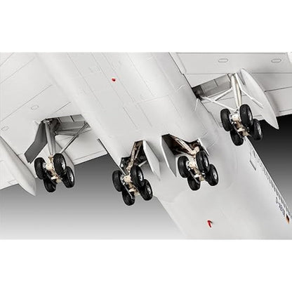 Revell 03891 Boeing 747-8 "Lufthansa New Livery 1:144 Scale Unbuilt/Unpainted Plastic Model Kit