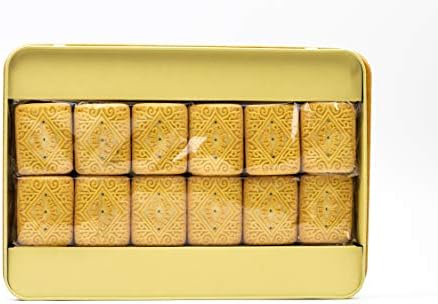 Giant Custard Cream Biscuits Gift Set - Novelty Biscuit Tin, Family Treat Box with Luxury Selection for Sharing - British Gifts, Thank You Teacher Biscuits Gift Ideas for Birthday Hamper Tins 450g