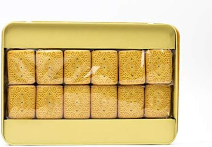 Giant Custard Cream Biscuits Gift Set - Novelty Biscuit Tin, Family Treat Box with Luxury Selection for Sharing - British Gifts, Thank You Teacher Biscuits Gift Ideas for Birthday Hamper Tins 450g