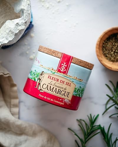 Le Saunier De Camargue French Sea Salt, Fleur De Sel, Hand Harvested, Delicate Salt Flakes for Cooking and Seasoning, Round Box 125 g