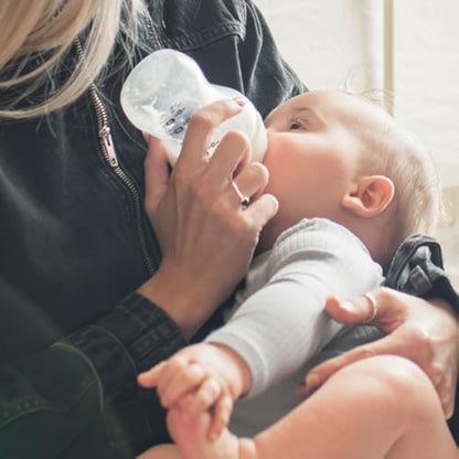 Tommee Tippee Natural Start Baby Bottles for 0m+, Pack of 3 150ml Baby Bottles, with Slow Flow Breast-Like Teat for a Natural Latch, Self-Sterilising and BPA Free, Baby Feeding Essentials