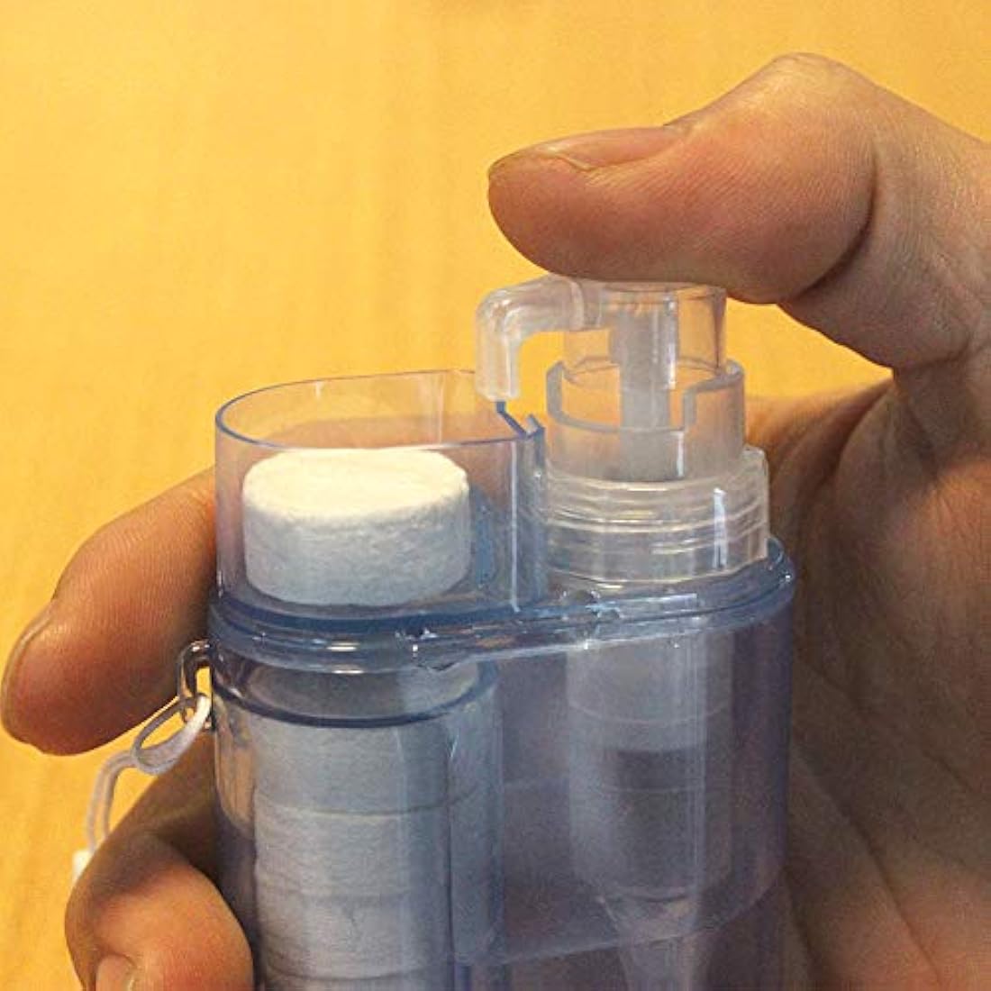 GLOYY Soft Compressed Towels Biodegradable Mini Coin Tissues Includes FREE Carrying Dispenser, Portable for Home Beauty Backpacking Camping Outdoor Accessories(500 Count) (8.8”x9.5”)