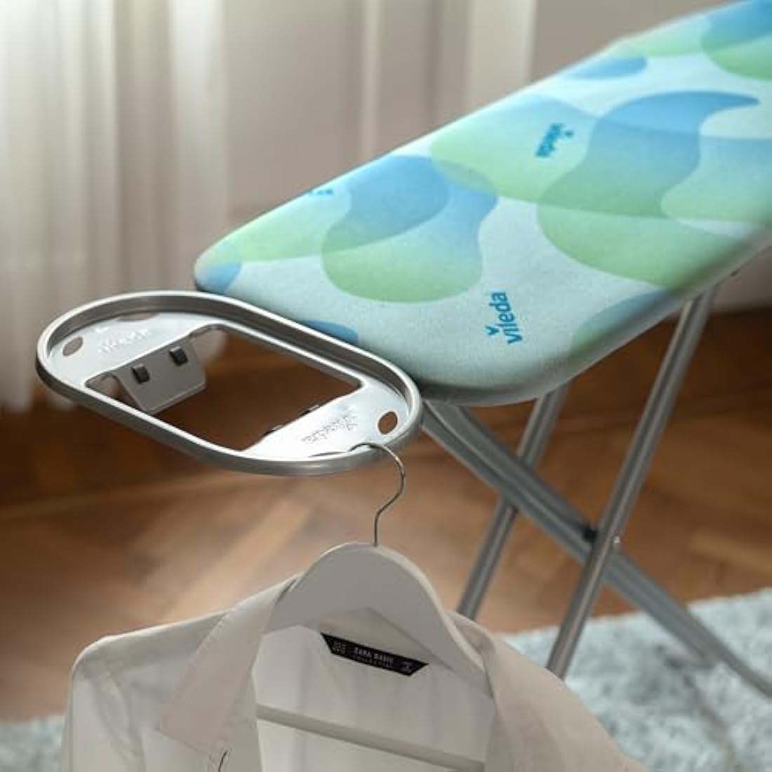 Vileda Smart Ironing Board, Blue, 114 cm long x 34 cm wide x 75-91 cm high