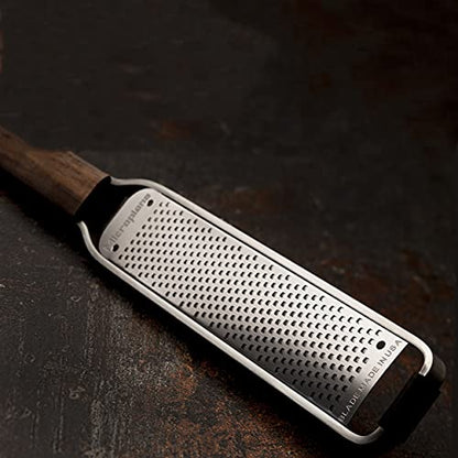 Microplane Zester grater for citrus fruits, hard cheese, ginger, chocolate, nutmeg and truffle with stainless steel blades - Made in USA