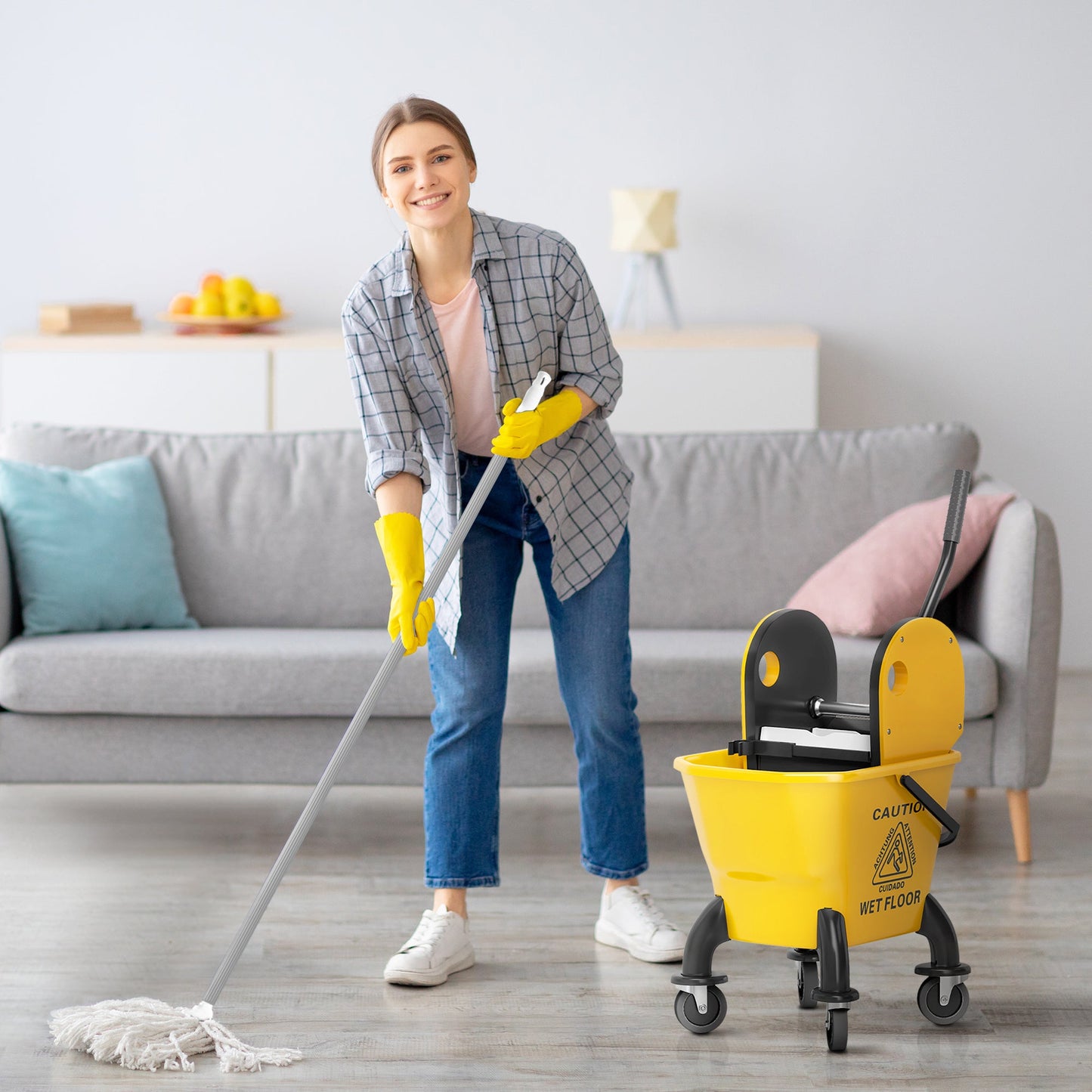 HOMCOM 26 Litre Mop Bucket, with Wringer and Mop - Yellow