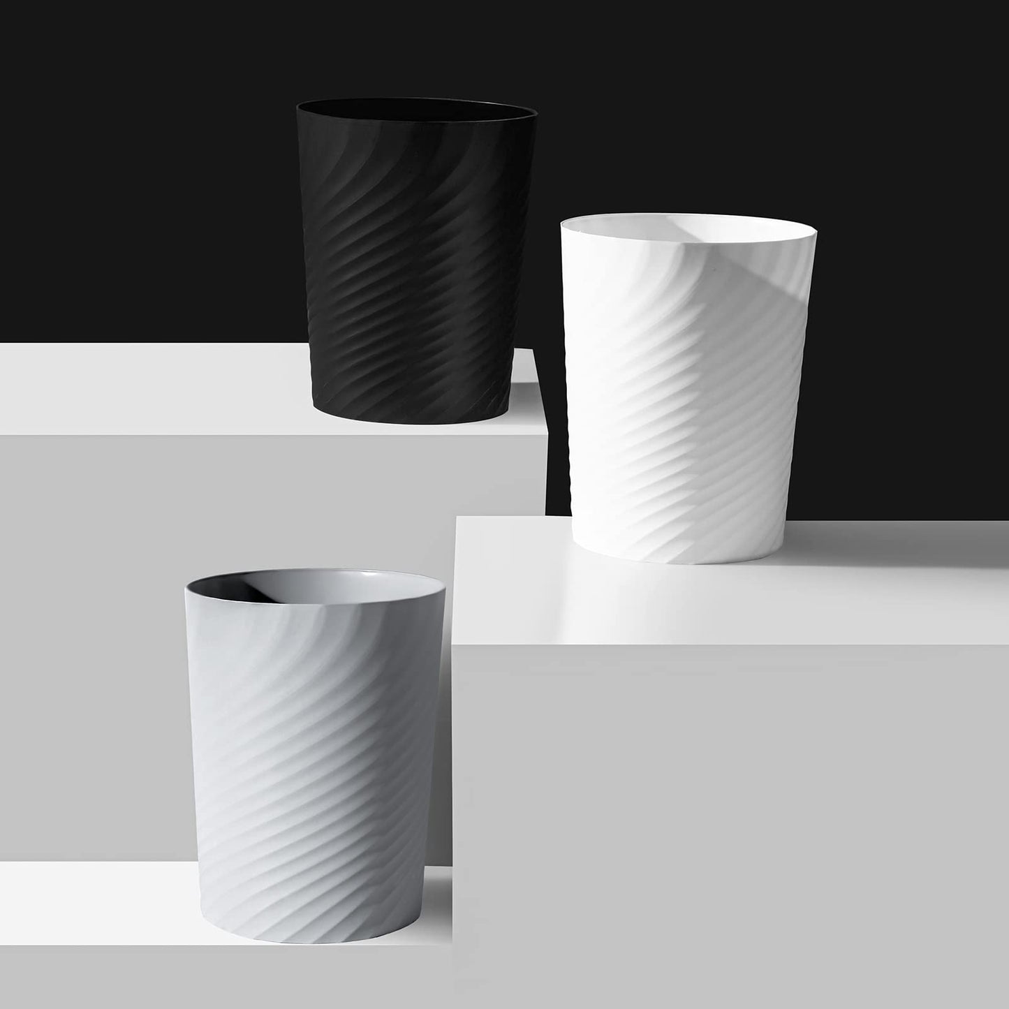 UUJOLY Plastic Small Trash Can Wastebasket, Garbage Container Basket for Bathrooms, Laundry Room, Kitchens, Offices, Kids Rooms, Dorms,