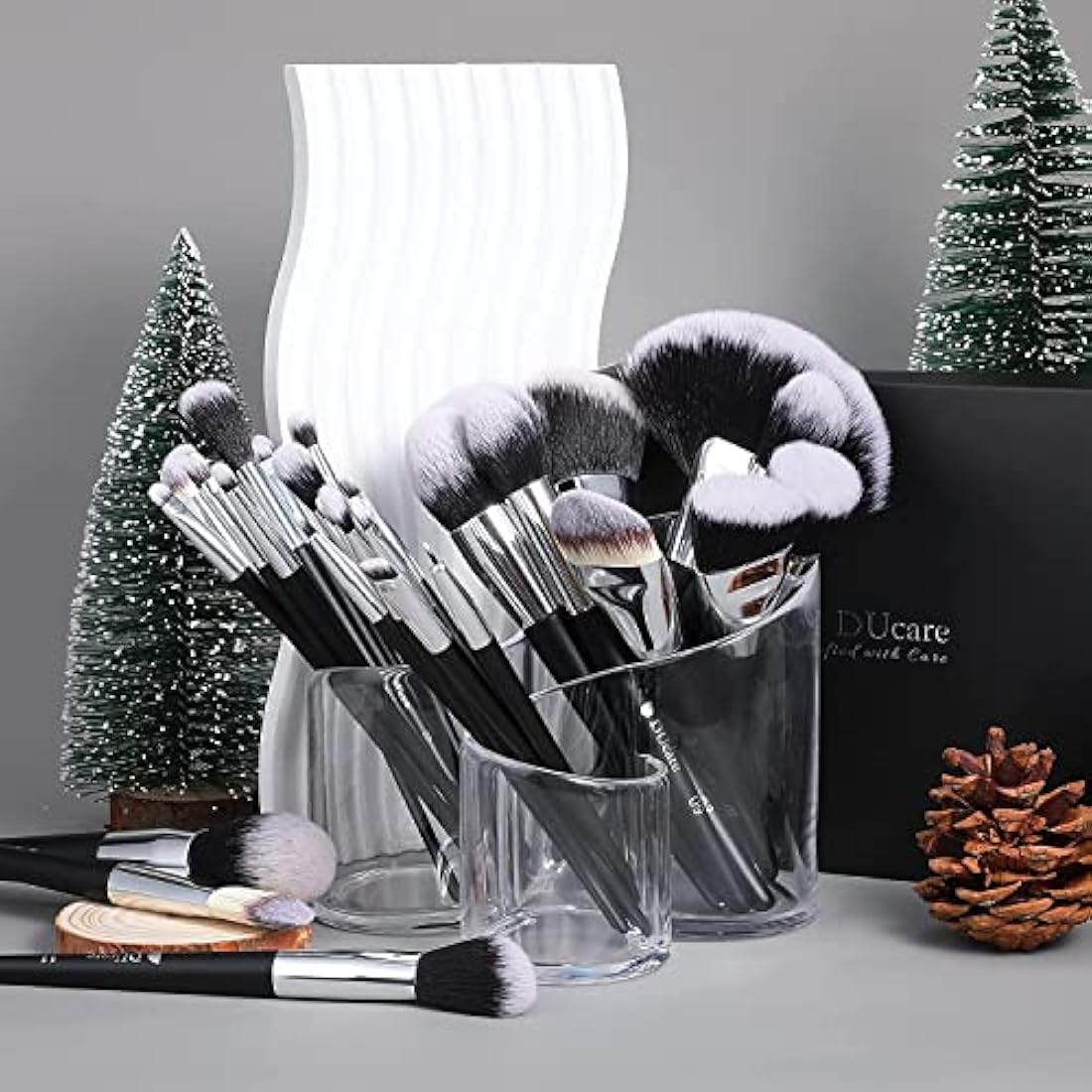 DUcare Professional Makeup Brush Set 32Pcs Makeup Brushes Premium Synthetic Kabuki Foundation Blending Brush Face Powder Blush Concealers Eye Shadows