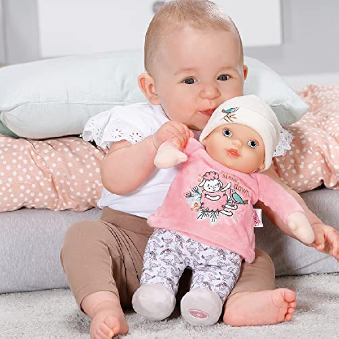 Baby Annabell Sweetie for babies - 30 cm soft bodied doll with integrated rattle - Suitable from birth - 706428, Multicolor, 15.4 x 27.3 x 25 centimeters