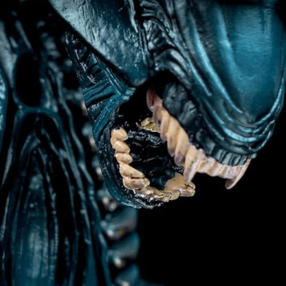 Diamond Select Toys Aliens: Alien Xenomorph Queen Vinyl Bust Bank