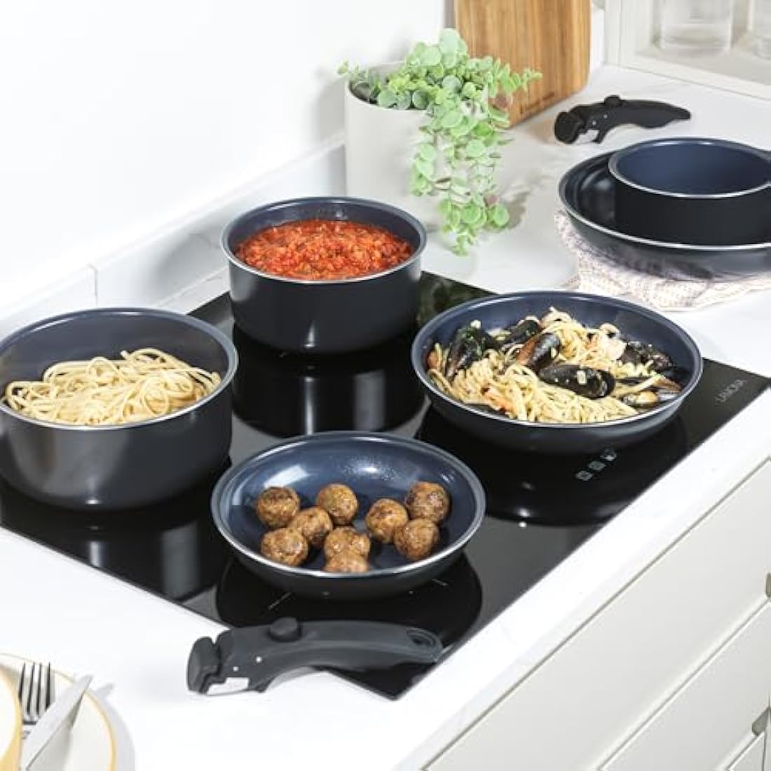Russell Hobbs RH03321EU7 Smart Clip Pot and Pan Set – 8 Piece Ceramic Non-Stick Frying Pans & Saucepans with 2 Detachable Handles, Stackable Design, PFAS-Free, Induction Oven Safe, Marine, Navy Blue