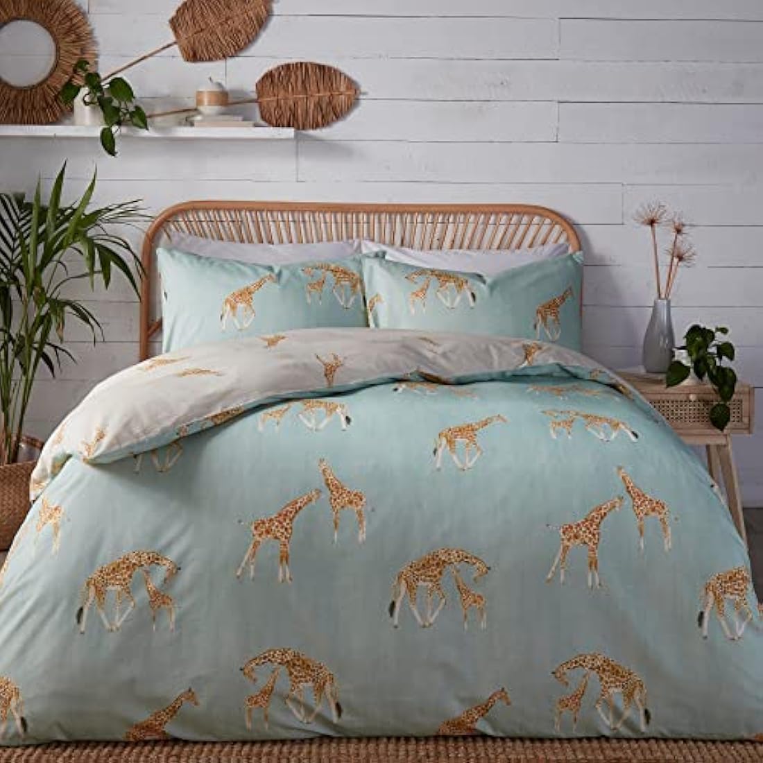 Fusion - Milo Giraffe - Reversible Duvet Cover Set - Single Bed Size in Duck Egg