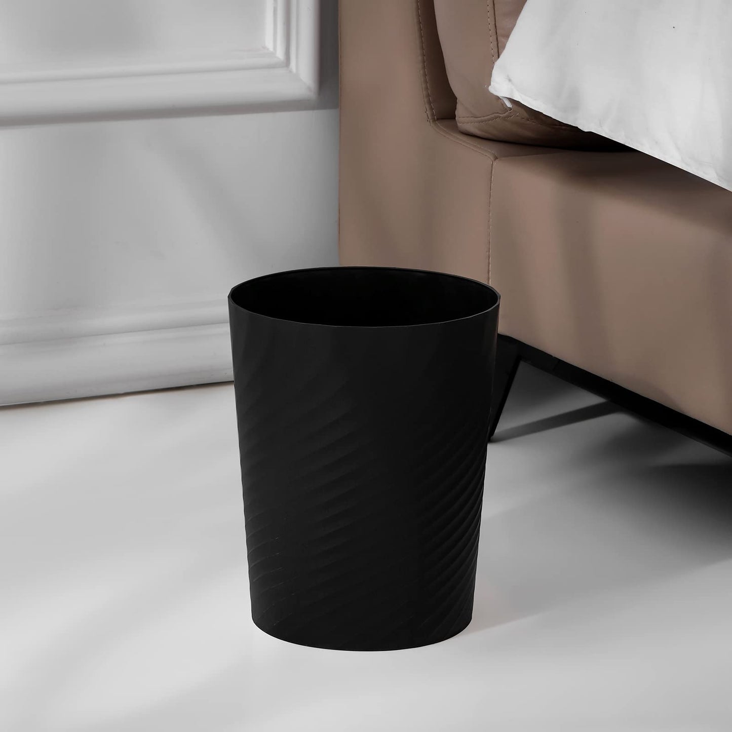 UUJOLY Plastic Small Trash Can Wastebasket, Garbage Container Basket for Bathrooms, Laundry Room, Kitchens, Offices, Kids Rooms, Dorms,