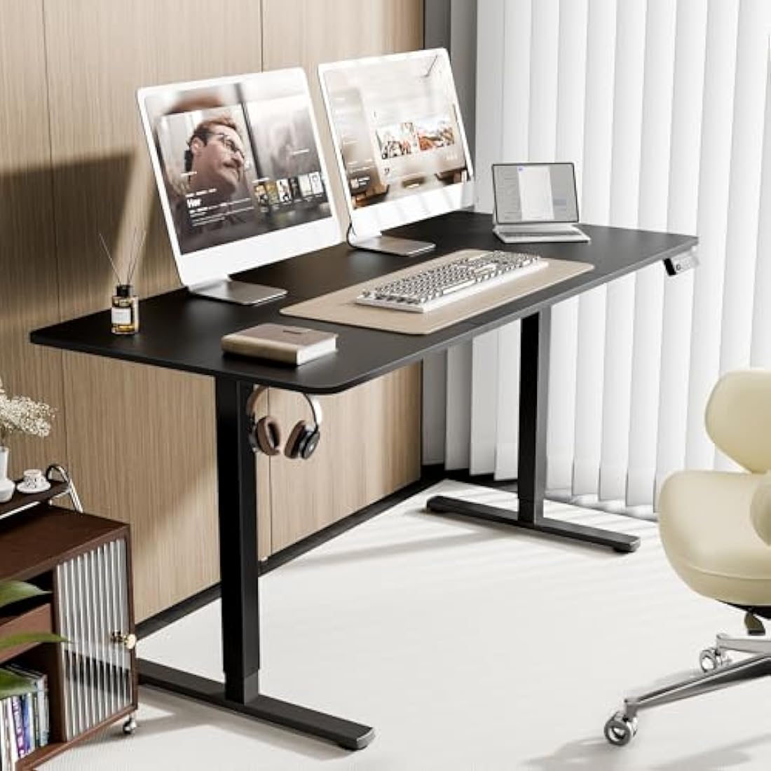 ERGOMAKER Electric Standing Desk 160x70cm, Height Adjustable Stand Up Desk with Hooks and Memory Smart Handset for Home Office, Black