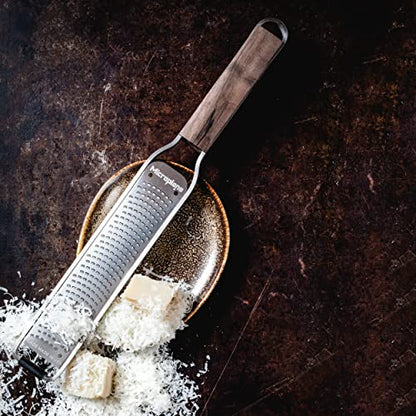 Microplane Zester grater for citrus fruits, hard cheese, ginger, chocolate, nutmeg and truffle with stainless steel blades - Made in USA