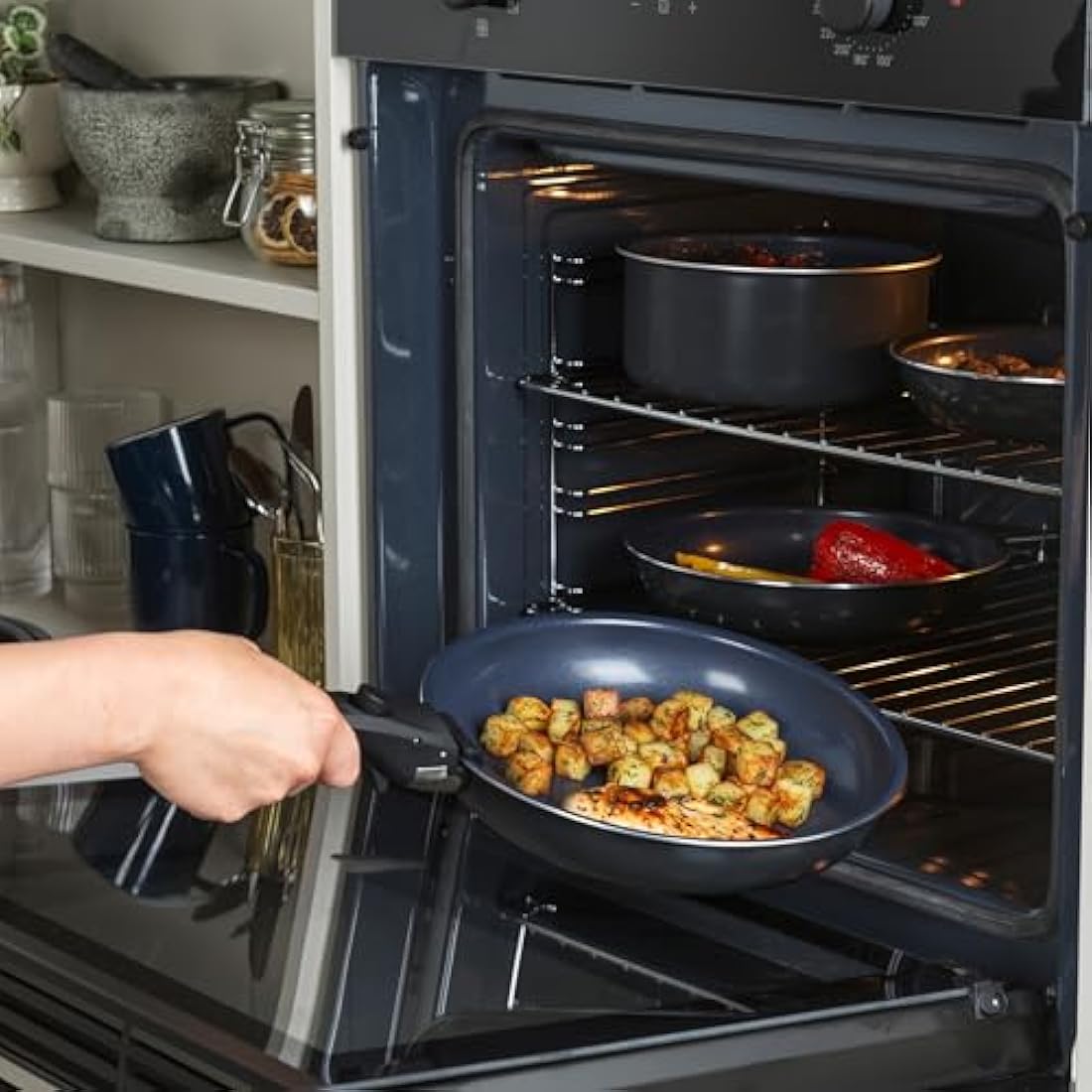 Russell Hobbs RH03321EU7 Smart Clip Pot and Pan Set – 8 Piece Ceramic Non-Stick Frying Pans & Saucepans with 2 Detachable Handles, Stackable Design, PFAS-Free, Induction Oven Safe, Marine, Navy Blue
