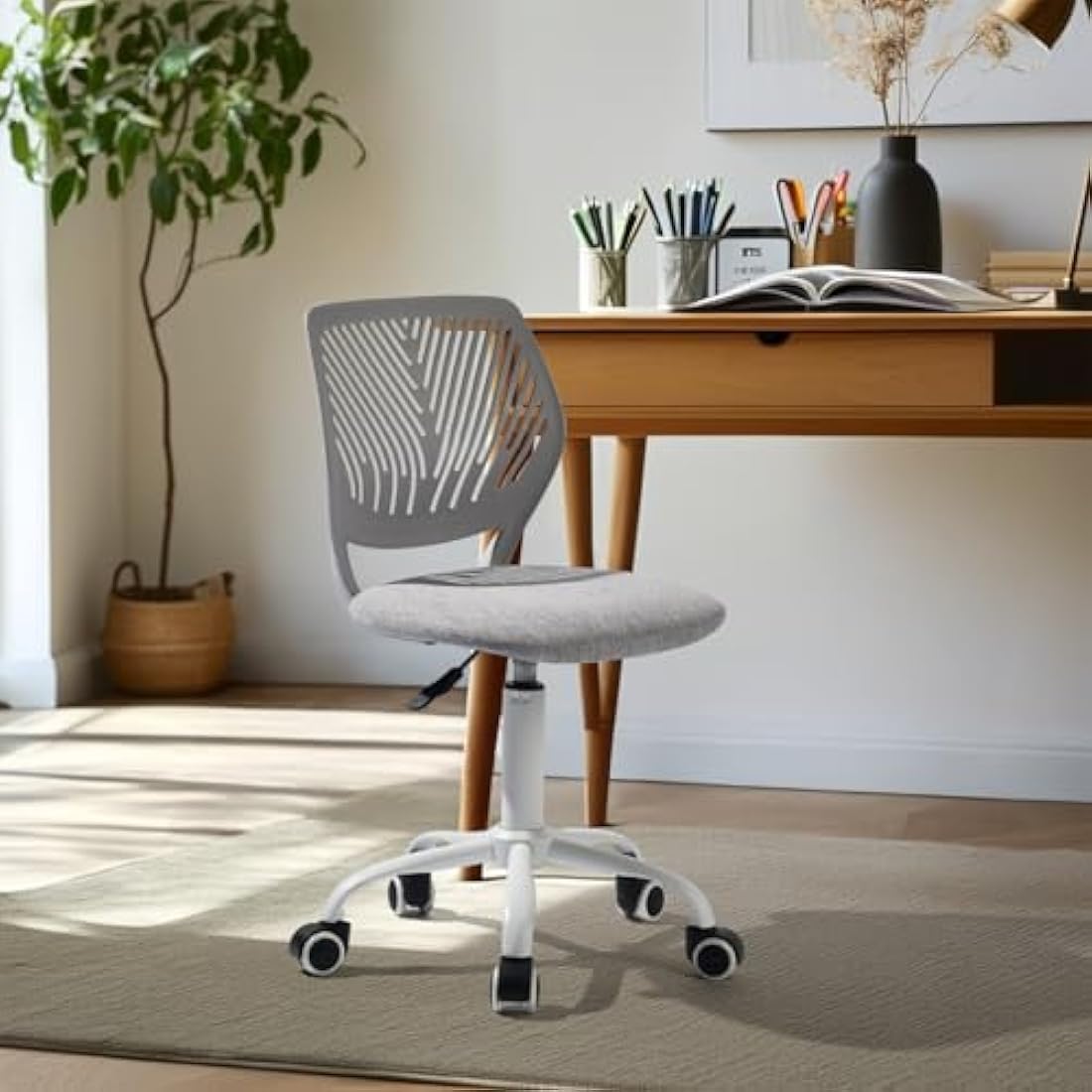 FurnitureR Set of 1 Desk Chair, Adjustable Height Task Chair, Swivel Chair with Small Hole Backrest Design for Bedroom Study Room, Light Grey