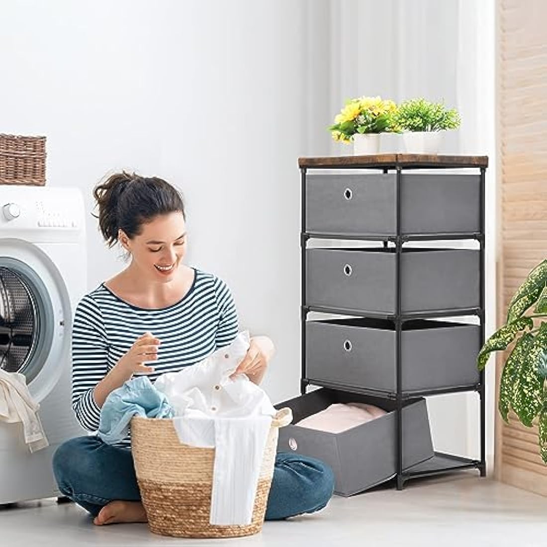 LIANTRAL Dresser with 4 Drawers, Fabric Chest of Drawers Storage Tower, Large Capacity Chest Cabinet Organizer Unit for Bedroom, Dorm, Hallway, Grey