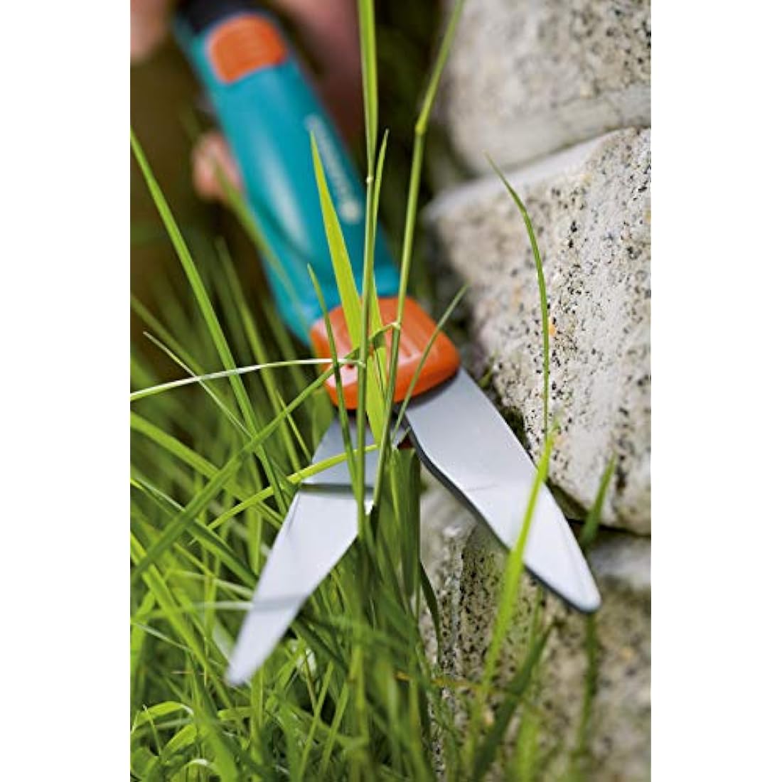 Gardena Comfort Grass Shears, rotatably: Lawn Trimmer 360 ° rotatable Cutting ambidextrous, Serrated for Precise Cutting, Non-Stick Coating, Comfort Grip (8734-20)