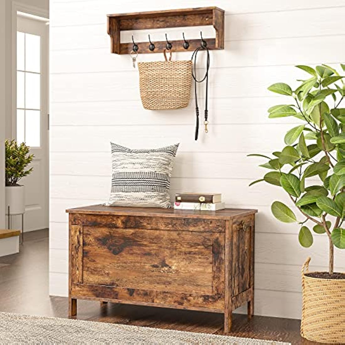 HOOBRO Storage Chest Trunk, Wooden Storage Box, Large Toy Chests with Lid, Toy Box Organizer Unit, Bed End Storage Bench, Shoe Bench, Entryway, Hallway, Bedroom, Rustic Brown EBF75CW01G1