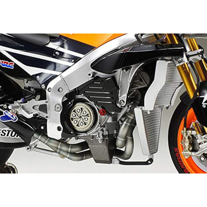 Tamiya TAM14130 1/12 Honda RC213V '14 Motorcycle Plastic 14130 Repsol RC213V4 1:12 Motorbike Model Kit