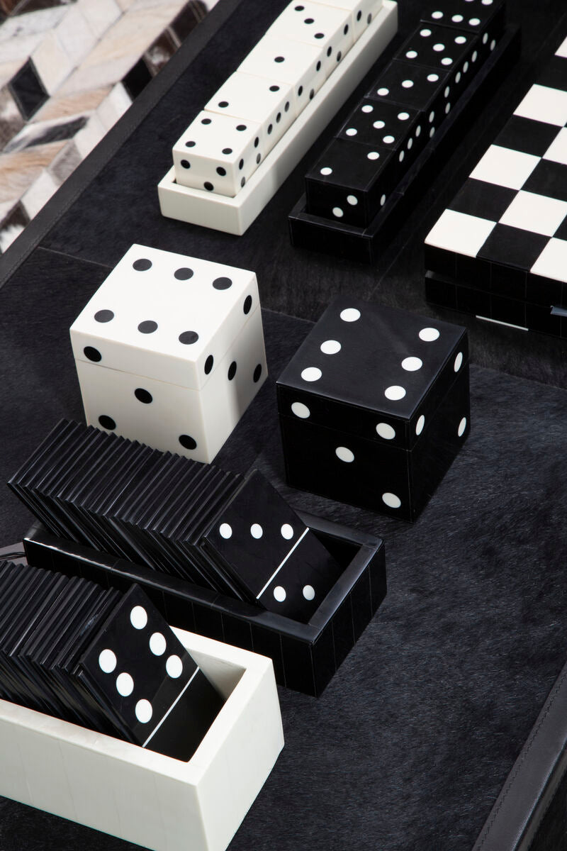 Churchill Games Black And White Dice Box With 5 Dice