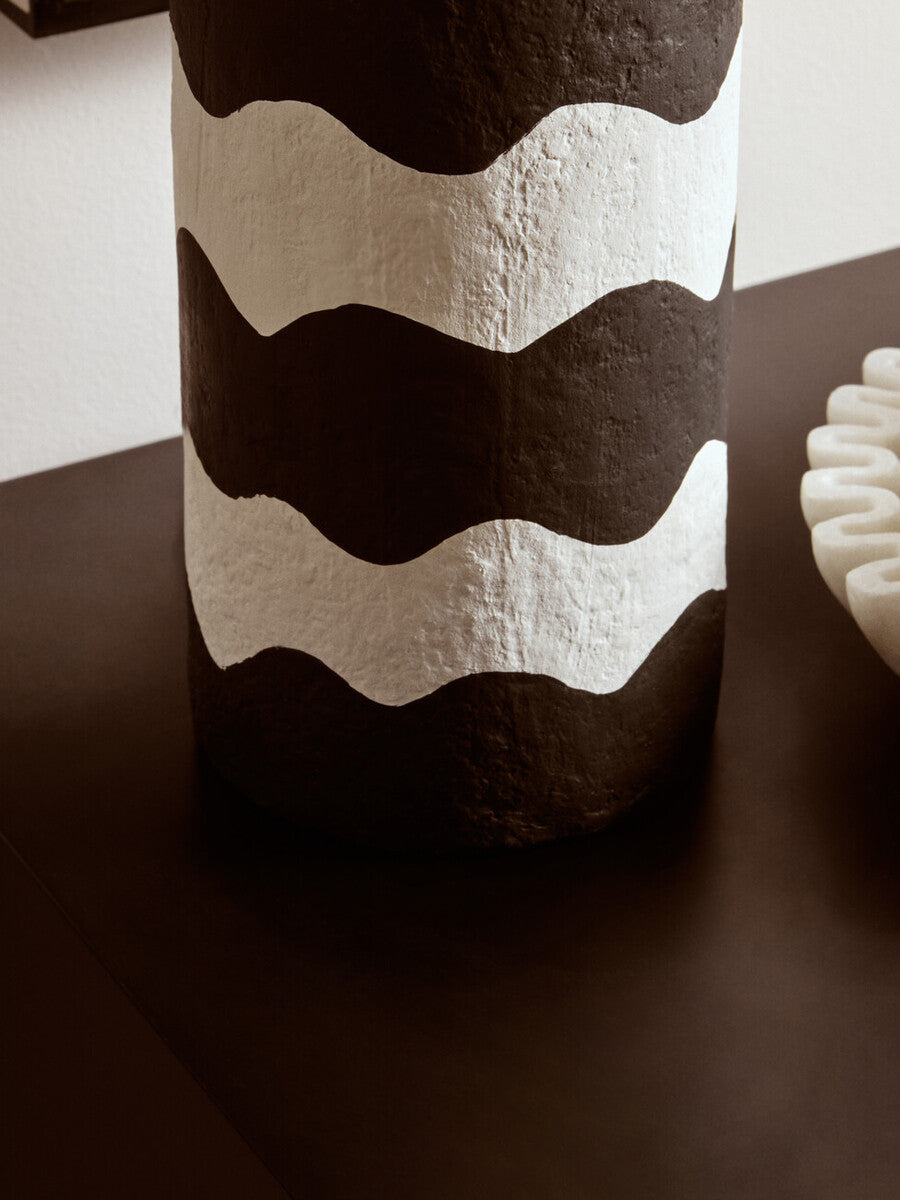 Carta Black And White Curved Stripe Papier Mache Table Lamp