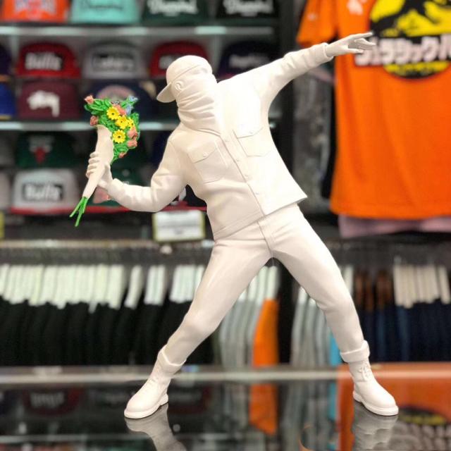 Banksy Throw Flower Boy Sculpture Decoration