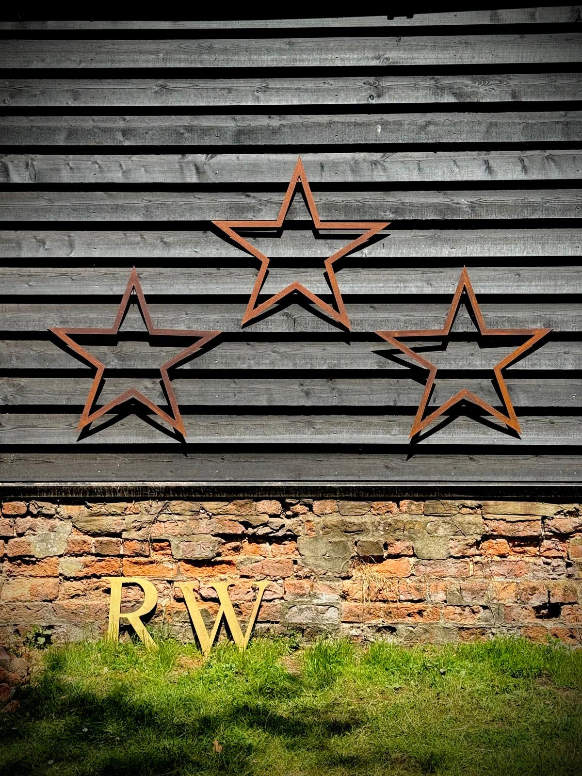 3 Large Rusty Metal barn STARS.