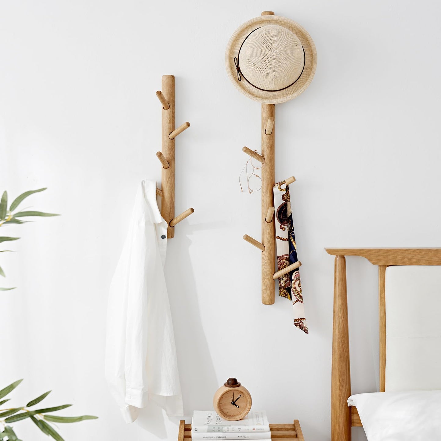 OAKERLAND Wooden Coat Rack Wall Mounted, 70cm Oak Floating Hooks for Jackets, Bag, Scarves, Handbags, 7 Hooks Branch Shape Coat Rack for Entryway