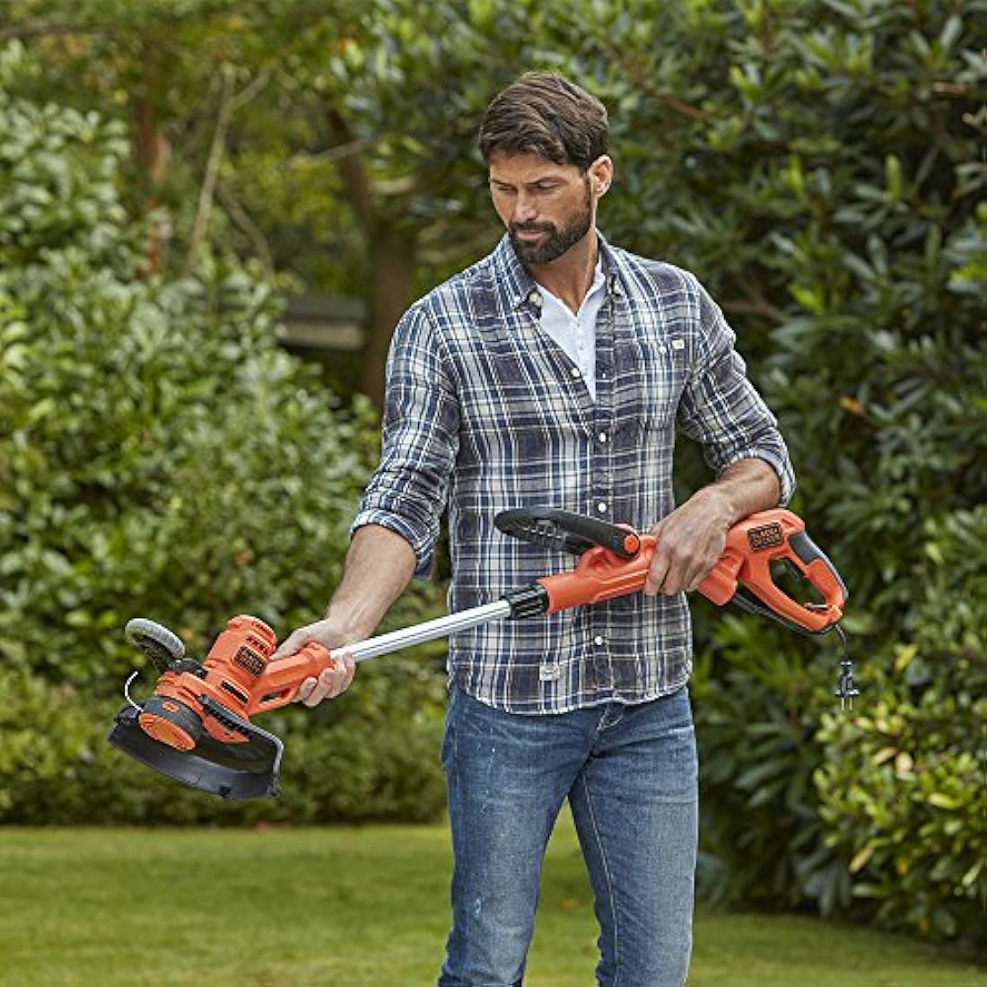 BLACK+DECKER Electric Strimmer with Automatic Single Line Feed, 55W, 240V, Cutting Width 30cm,BESTA530-GB