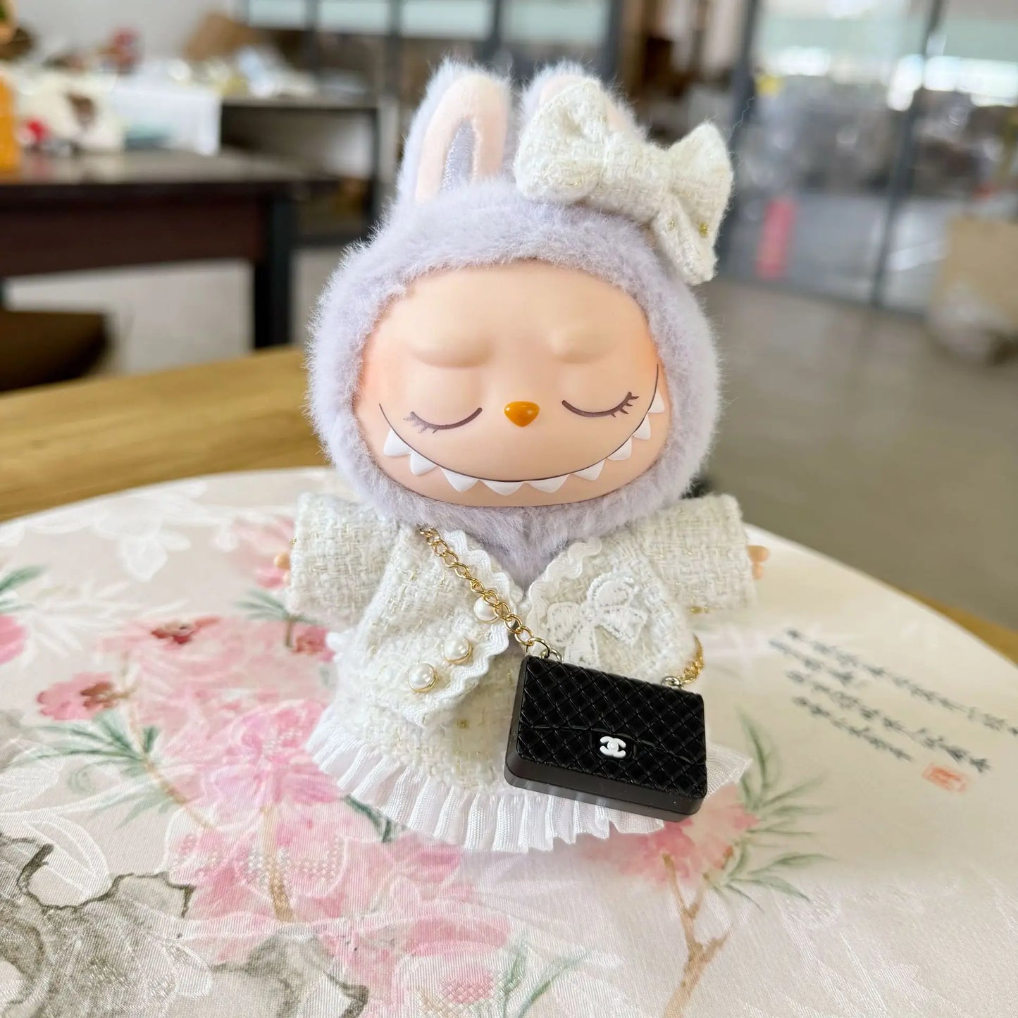 High-Fashion V1 V2  Labubu High End Luxury Chane Set 15cm 17cm Classic Grid Style Dress Set Fashion Clothes Replacement