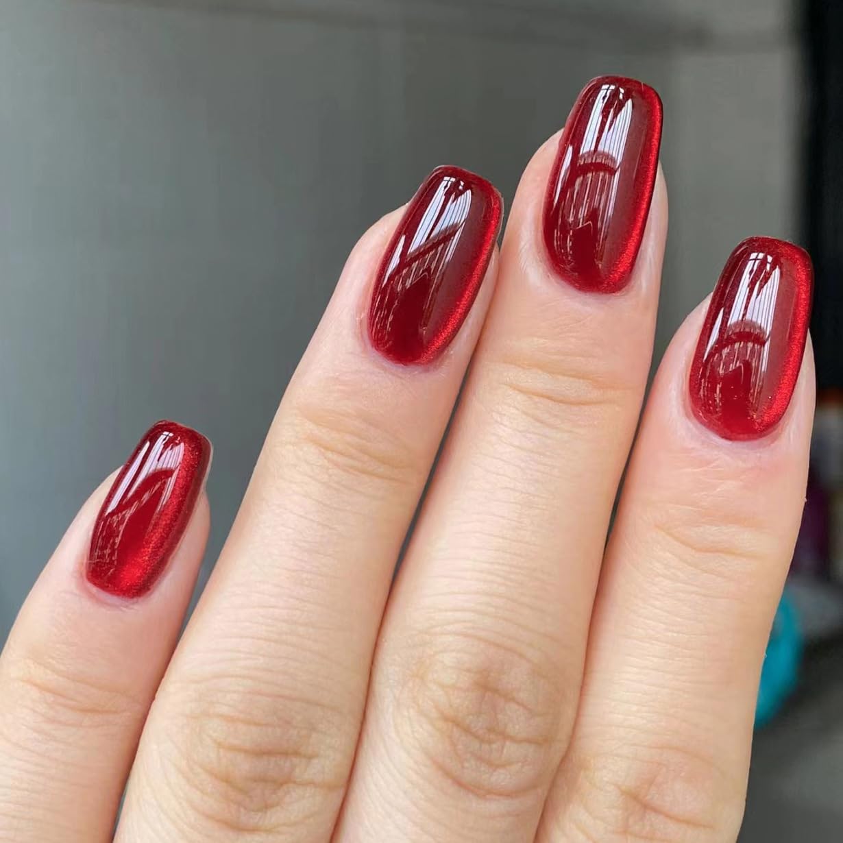 Kaichen Simplicity Press On Nails, Red Cat Eye Press On Nails Short, Includes 24 Nails, 24 Adhesive Tabs, 1 Manicure Stick, 1 Mini File