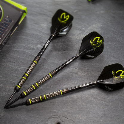 WINMAU Darts MvG Acclaim 25g Professional Steeltip Tungsten Darts Set with Flights and Shafts (Stems)