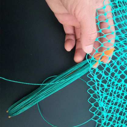 Namvo 10 Pcs Different sizes Fishing Netting Needle Repair Kit – Plastic Shuttles for Mending and Weaving Fishing Net Lines, Durable and Easy to Use