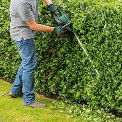 Bosch Trimmer UniversalHedgeCut 50 (480 W, Blade Length: 50 cm, for Medium Hedges, Tooth Opening: 26 mm, in Carton Packaging)