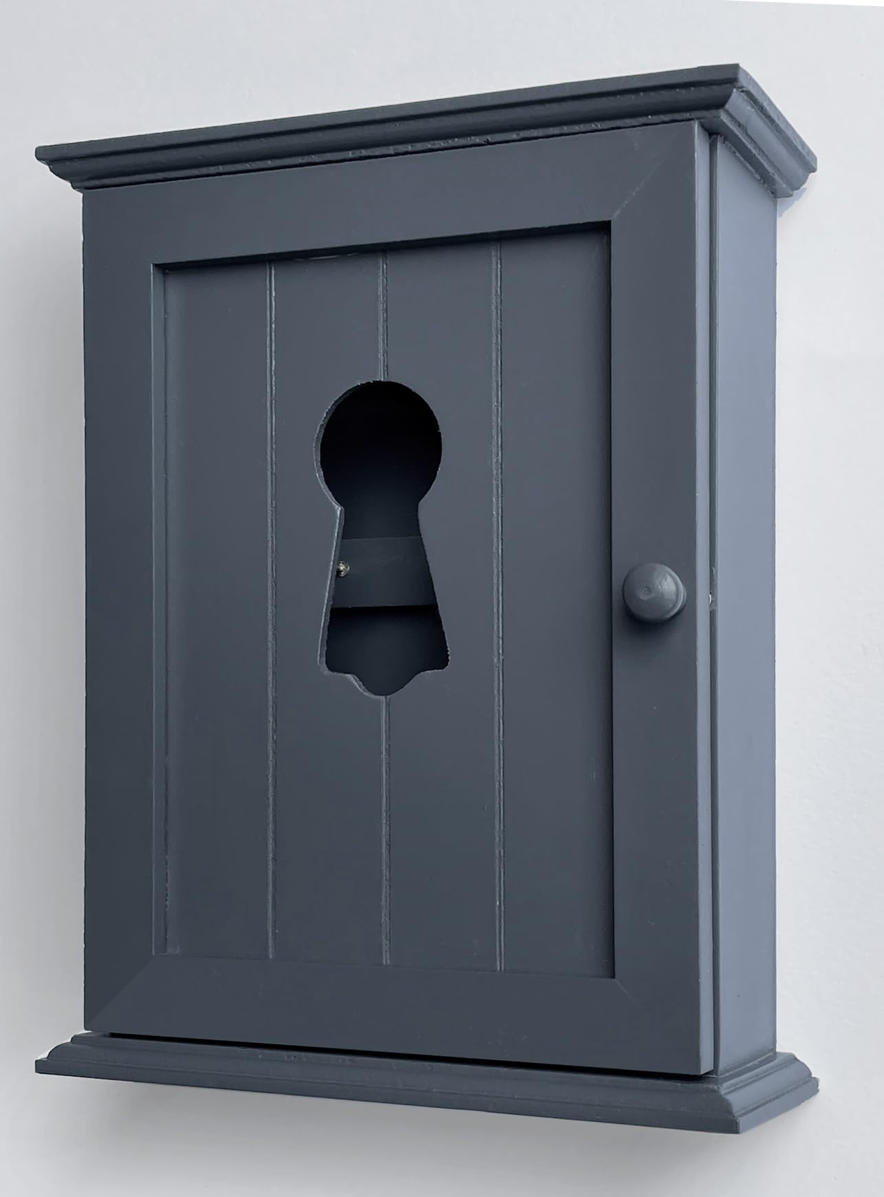 GreyZouq Wooden Key Cabinet Wall Mounted, Keyhole Window Design, Key Holder for Wall with 6 Hooks, Decorative Key Organiser, Magnetic Door Closure