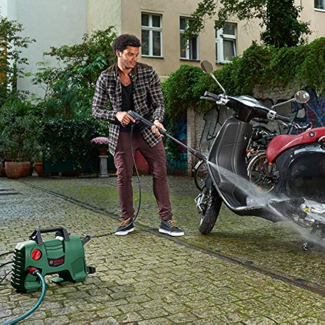 Bosch EasyAquatak 110 High Pressure Washer, Green, 37.5 cm*40.0 cm*20.0 cm