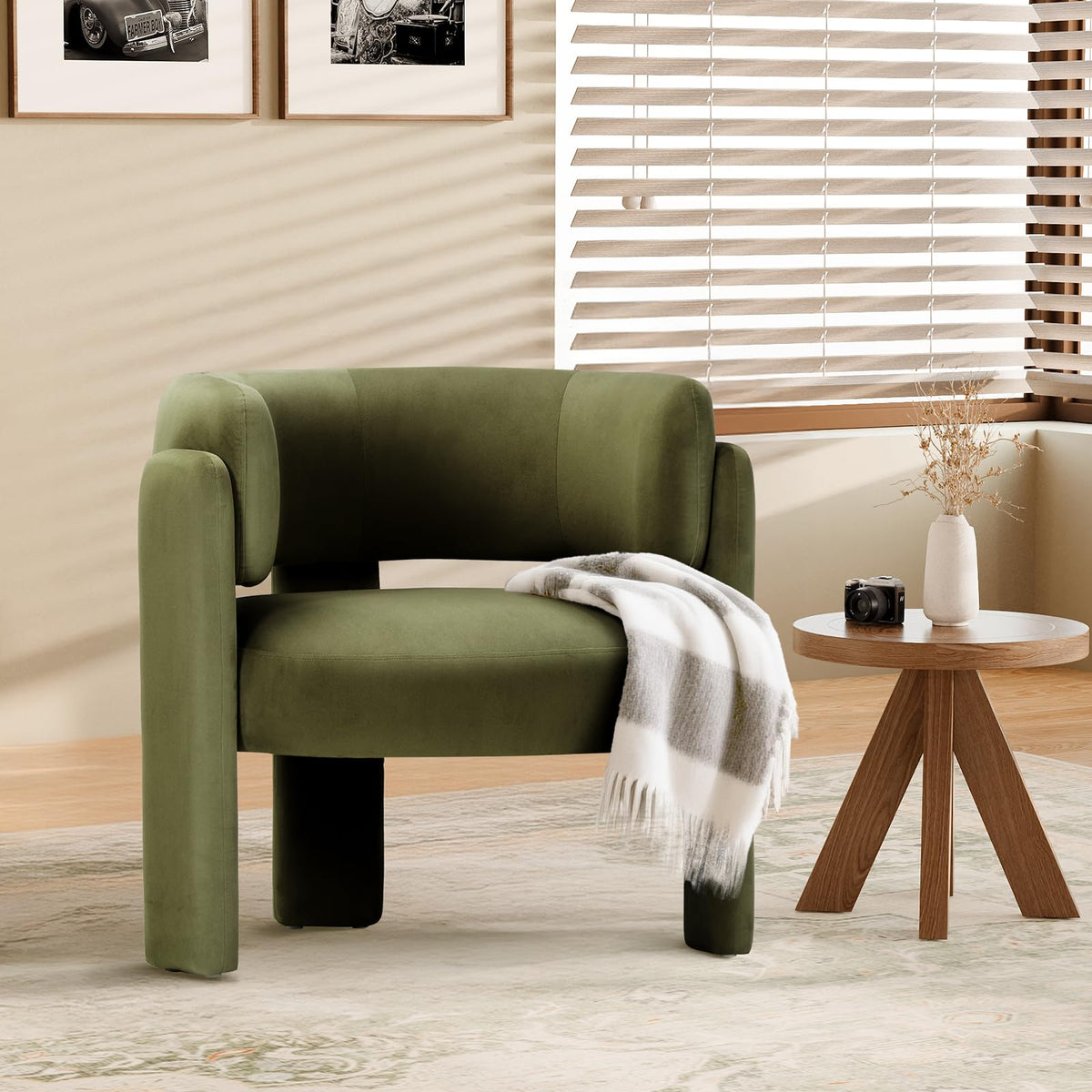 COLAMY Living Room Armchairs, Modern Velvet Accent Chair, Comfy Round Upholstered Arm Chair with 3 Legs