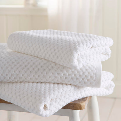 Dreams & Drapes Popcorn Check Bath Sheet White – Extra‑Large Soft Absorbent 100% Cotton Jacquard Check Bathroom Towel, Quick‑Dry