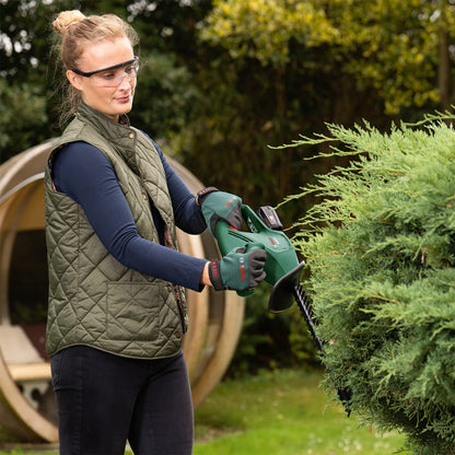Bosch Cordless Hedge Cutter EasyHedgeCut 18V-44-11 (Without Battery; 18 Volt System; Blade Length 44 cm; for Trimming Smaller Hedges; in Carton