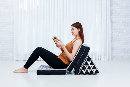Leewadee 3-Fold Mat with Triangle Cushion – Comfortable TV Pillow, Foldable Mattress with Cushion Made of Eco-Friendly Kapok, 170 x 53 cm, blue white