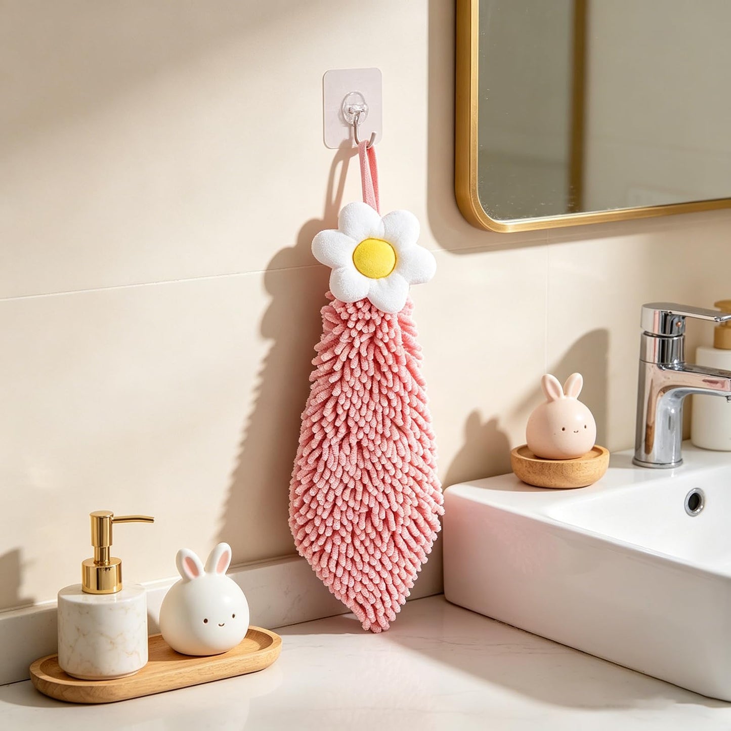 Chenille Hand Drying Towel with Hanging Loop,Daisy Design Lovely Fingertip Towel for Kids Adults