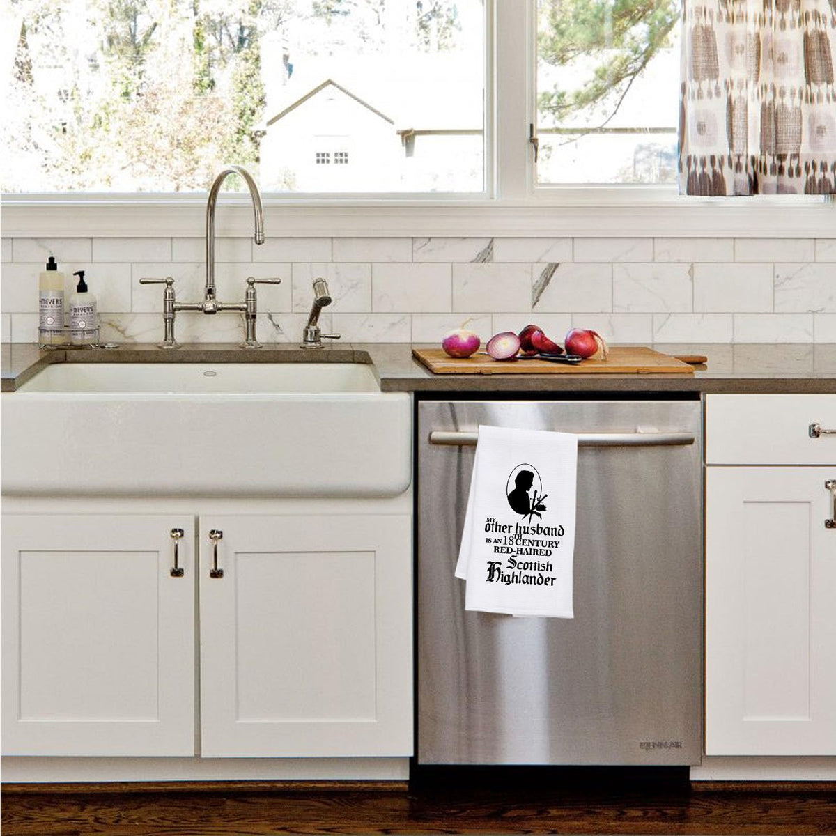PLITI Outlander Kitchen Towel My Other Husband Is An 18th Century Red Haired Scottish Highlander Sassenach Gift (Other Husband TWU)