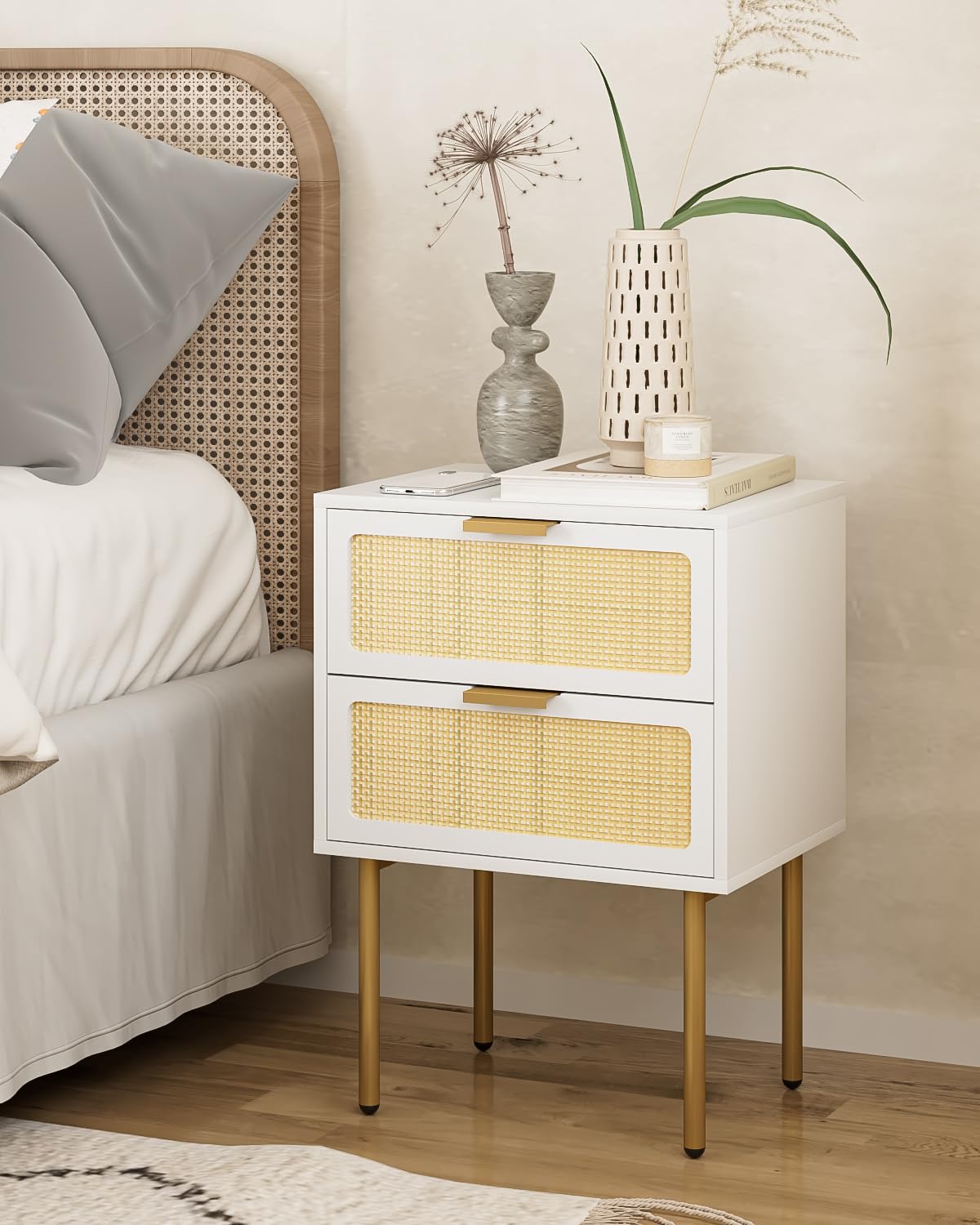 HEYZOEY Bedside Table, Boho Side Table with 2Drawers,Rattan Bedside End Table with God Legs for Bedroom, Living Room and Small Spaces?White