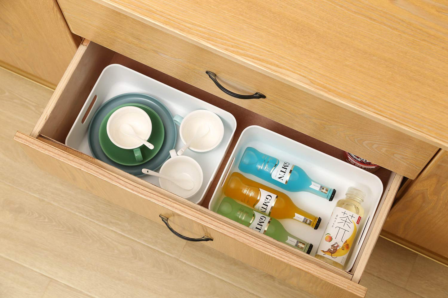 BigTron Quality Plastic Storage Boxes Large White Bathroom Storage Baskets, Durable Tidy Organizers for Home Cupboard Cabinet Shelves