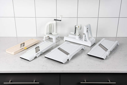 Benriner Professional Japanese Horizontal Turning Slicer with Three Interchangeable Blades, White BN-7W, ABS Plastic, 11.4 x 27.3 x 17.1 cm