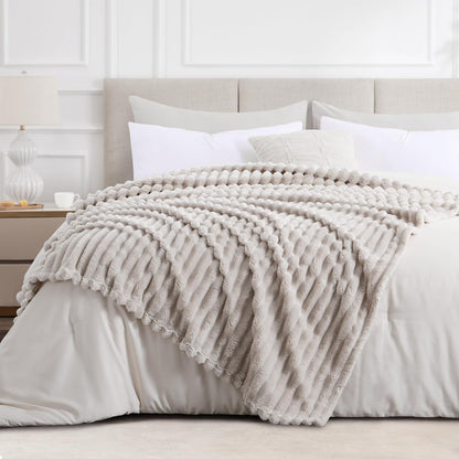 RUIKASI Fleece Throw Blanket for Sofa - King Size Fluffy Beige Throws for Sofas Extra Large, Soft Warm Blanket Throw for Couch, Luxury Decorative